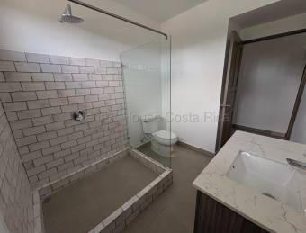 Se alquila apartamento en Escazú #1239