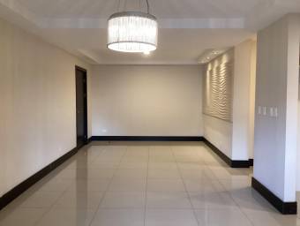 Se vende apartamento en Santa Ana #26-1196 Se vende apartamento en Santa Ana #26-1196