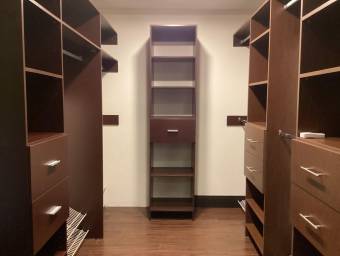 Se vende apartamento en Santa Ana #26-1196 Se vende apartamento en Santa Ana #26-1196