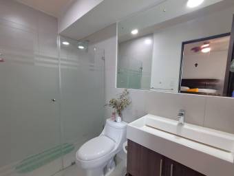 VENTA DE APARTAMENTO CON 2 PARQUEOS EN CONDOMINIO ALTAMIRA