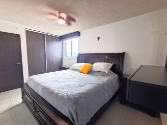 VENTA DE APARTAMENTO CON 2 PARQUEOS EN CONDOMINIO ALTAMIRA