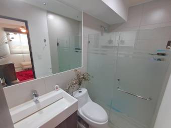 VENTA DE APARTAMENTO CON 2 PARQUEOS EN CONDOMINIO ALTAMIRA