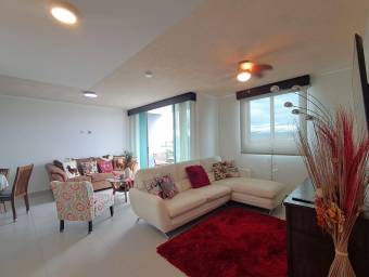 VENTA DE APARTAMENTO CON 2 PARQUEOS EN CONDOMINIO ALTAMIRA