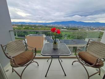 VENTA DE APARTAMENTO CON 2 PARQUEOS EN CONDOMINIO ALTAMIRA