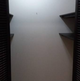 Casa con locales comerciales y apartamentos, ₡ 165,000,000, 4.5, Cartago, Cartago