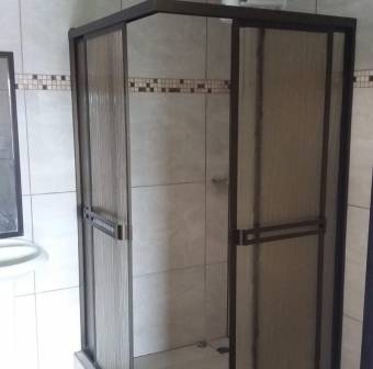 Casa con locales comerciales y apartamentos, ₡ 165,000,000, 4.5, Cartago, Cartago