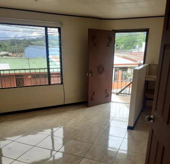 Casa con locales comerciales y apartamentos, ₡ 165,000,000, 4.5, Cartago, Cartago