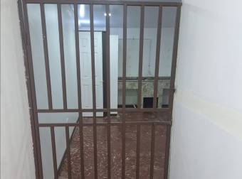 Casa con locales comerciales y apartamentos, ₡ 165,000,000, 4.5, Cartago, Cartago