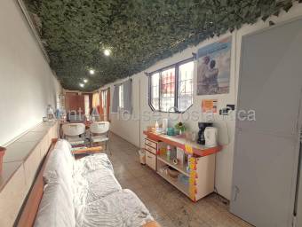 VENTA DE PROPIEDAD ESQUINERA CASALOCAL COMERCIAL. EN DESAMPARADOS.