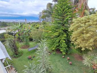VENTA DE CASA RODEADA DE NATURALEZA CLIMA FRESCO. PRECIO NEGOCIABLE.