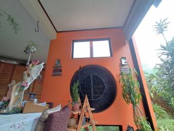VENTA DE CASA RODEADA DE NATURALEZA CLIMA FRESCO. PRECIO NEGOCIABLE.