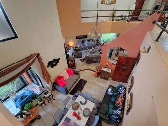 VENTA DE CASA RODEADA DE NATURALEZA CLIMA FRESCO. PRECIO NEGOCIABLE.