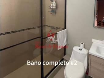 SE VENDE HERMOSA CASA CON PATIO AMPLIO. CASA IMPECABLE