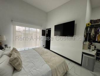 SE VENDE CASA EN LA UNIÓN CARTAGO. CASA MODERNA CON PATIO