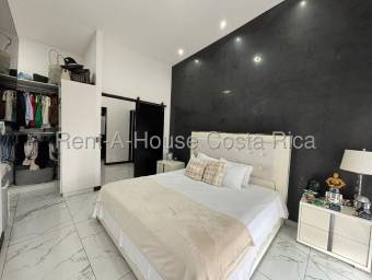 SE VENDE CASA EN LA UNIÓN CARTAGO. CASA MODERNA CON PATIO