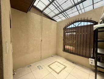 Venta de casa en Mercedes Norte, Heredia