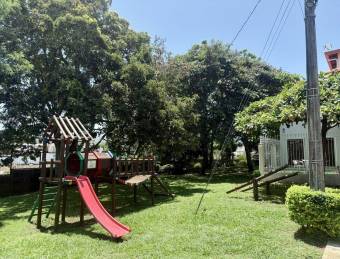 Venta de casa en Mercedes Norte, Heredia