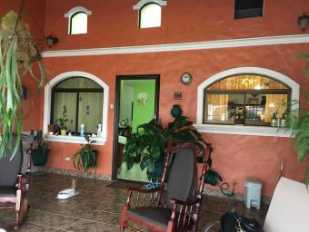 Venta de Casa en Santa Cecilia de Heredia #25-991 MB
