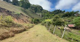 BELLO LOTE EN VENTA COPALCHÍ CARTAGO BELLO LOTE EN VENTA COPALCHÍ CARTAGO