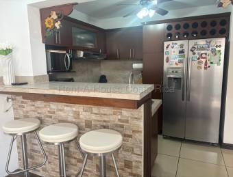 Venta de casa en Lagunilla de Heredia #26-1669 MB