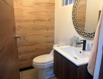Venta de casa en Lagunilla de Heredia #26-1669 MB