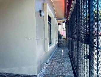 VENTA CASA E EN SAN PEDRO, SANTA BARBARA DE HEREDIA 1 PLANTA.