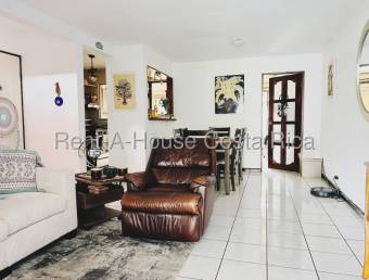 VENTA DE CASA ULLO DE HEREDIA EN RESIDENCIAL CON SEGURIDAD. VENTA DE CASA ULLO DE HEREDIA EN RESIDENCIAL CON SEGURIDAD.