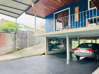 VENTA DE CASA CON AMPLIOS ESPACIOS EN SANTO DOMINGO DE HEREDIA.