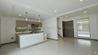 Alquiler de Casa en San Antonio de Escazú.