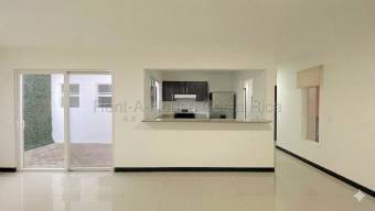 Venta de Casa en San Antonio de Escazú.