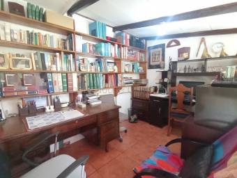 Venta de Casa en Rohrmoser, San José. 