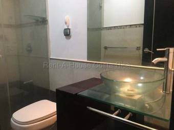 Venta de Apartamento en Uruca-Santa Ana.