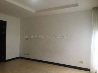 Venta de Apartamento en Uruca-Santa Ana.