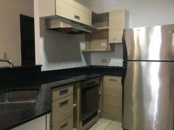 Venta de Apartamento en Uruca-Santa Ana.