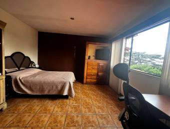 Bella Casa de 2 niveles en venta ubicada en San Francisco - Heredia Listing 26-620