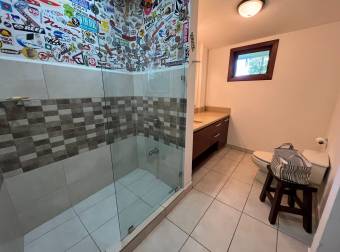 Beautiful house surrounded by vegetation in 4,617 m2