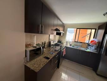 Casa en condominio con amenidades en Pozos, Santa Ana, ideal para vivir cómodamente #26-1795 GS