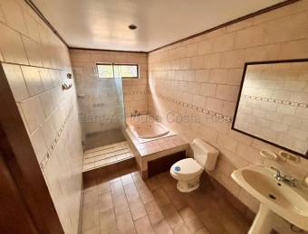 Venta casa 2 niveles 3 hab con patio y terraza, alta demanda #26-1780 GS
