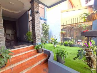 Venta casa moderna 3 hab inteligente con terraza y jardín #26-1782 GS