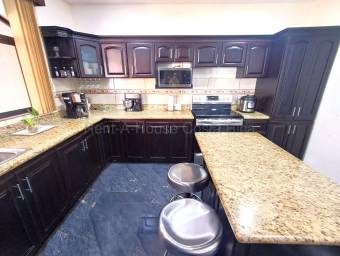 Venta casa moderna 3 hab inteligente con terraza y jardín #26-1782 GS
