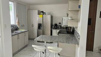 Venta de Hermosa de 3 Habitaciones en Heredia 26-1777