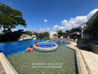 Escazú apartamento amueblado en alquiler $1.400 / Guachipelín