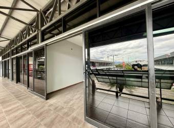 Se alquila local comercial u oficina en Plaza Rubí - La Aurora, Heredia #26-397