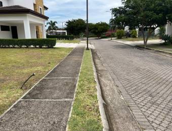 Se vende lote plano en Uruca Santa Ana 26-703 Se vende lote plano en Uruca Santa Ana 26-703