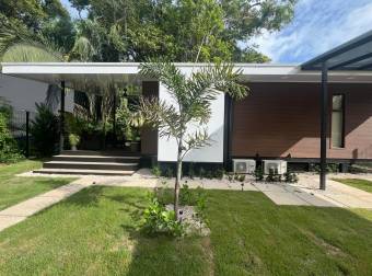 Venta ideal para Inversión en Parrita Puntarenas 26-798