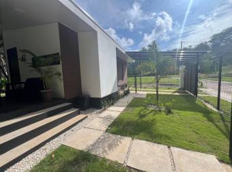 Venta ideal para Inversión en Parrita Puntarenas 26-798