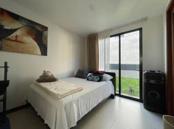 Venta de Casa Duplex ideal para Inversión en Condominio 26-1069