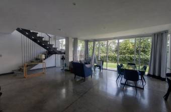 Venta de Casa en Piedades de Santa Ana. Venta de Casa en Piedades de Santa Ana.