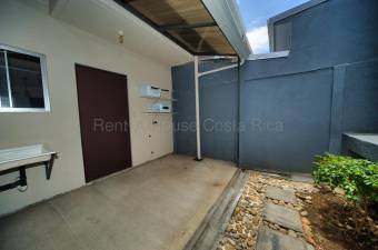 Alquiler de Casa en San Pablo de Heredia.