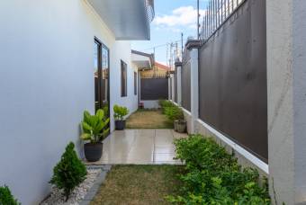 VENTA DE CASA ESQUINERA EN RESIDENCIAL PÁRAMO, SAN PABLO, HEREDIA